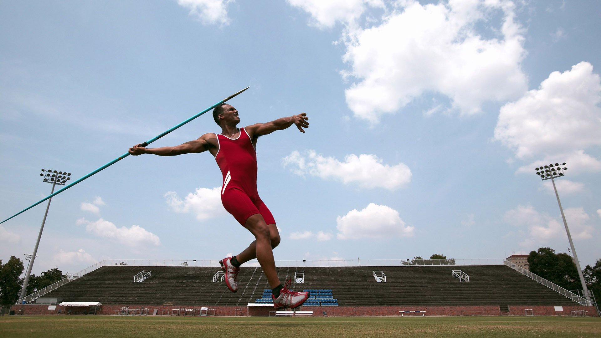 “胡利安·门德斯的全能表现,成为阿根廷美洲狮队的进攻新动力”